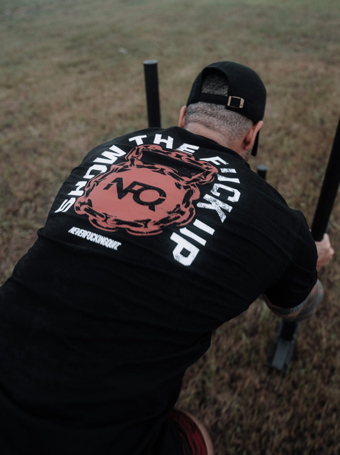Performance Tee - Show Up Black/Red